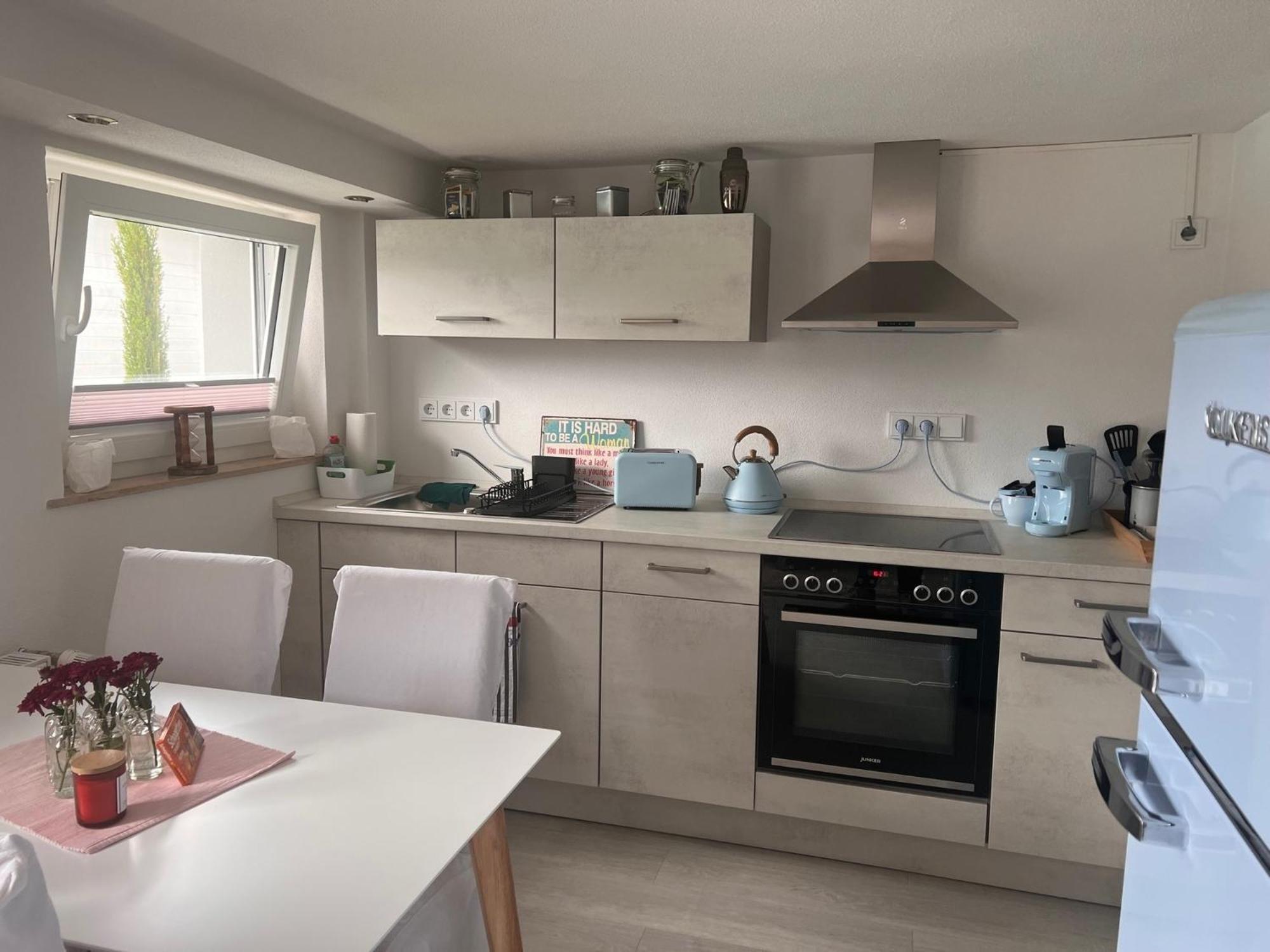 Charmante Einliegerwohnung, 3 Zimmer In Ruhiger Wohnlage, 60Qm, Mit Gemuetlicher Suedterrasse Marburg Esterno foto